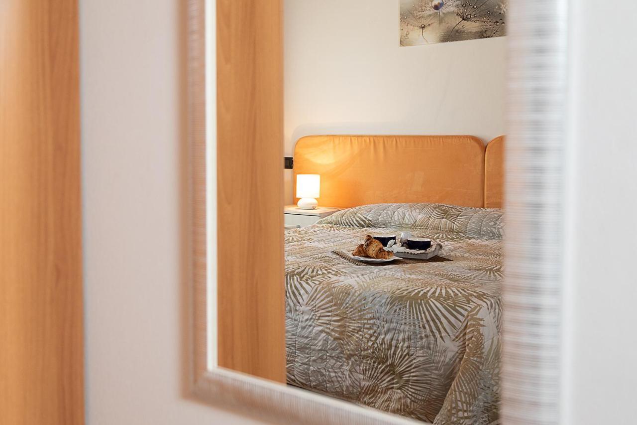 Apartments Eden - Regarda Travel Lazise Dış mekan fotoğraf
