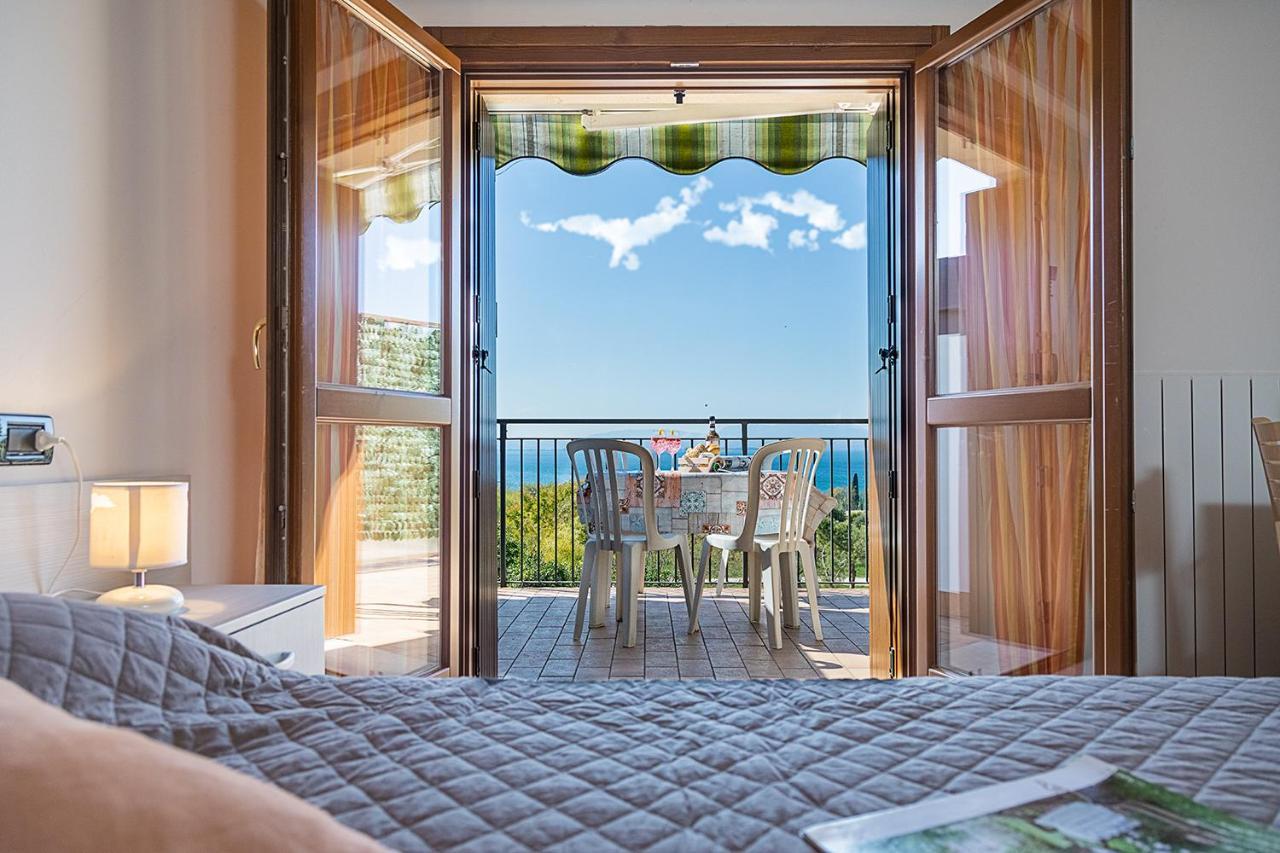 Apartments Eden - Regarda Travel Lazise Dış mekan fotoğraf